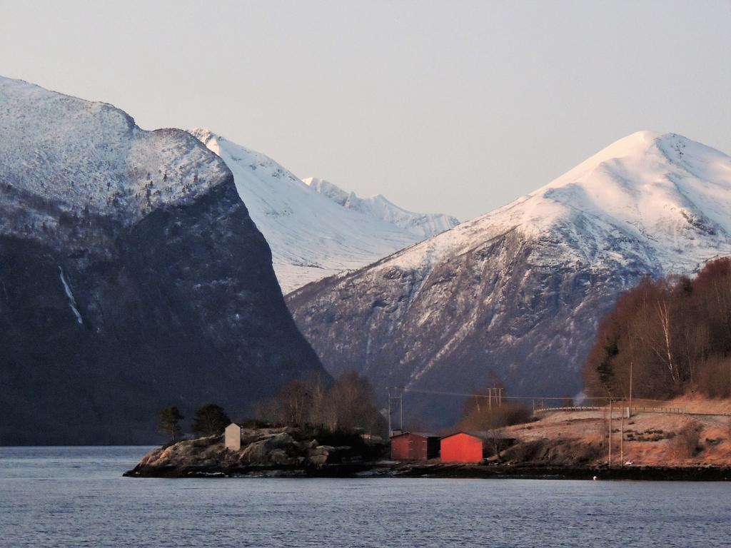 Tindelykke Villa Isfjorden Eksteriør billede